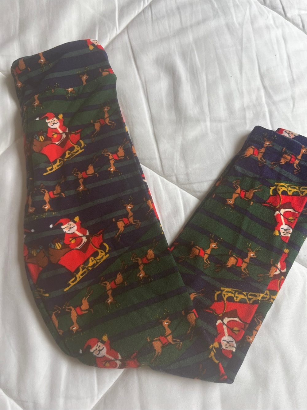 LuLaRoe kids S/M Santa & Reindeer Christmas leggings